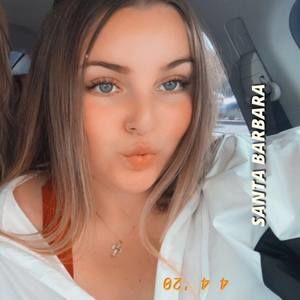 Meet your Posher, Elaina